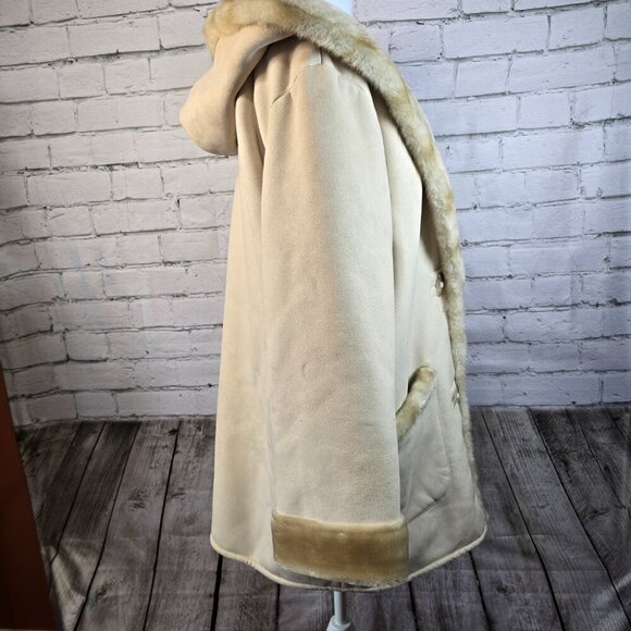 WOMENS JONES NEW YORK FAUX SUEDE COAT FAUX FUR LINING TAN SIZE MEDIUM EUC - Picture 3 of 11